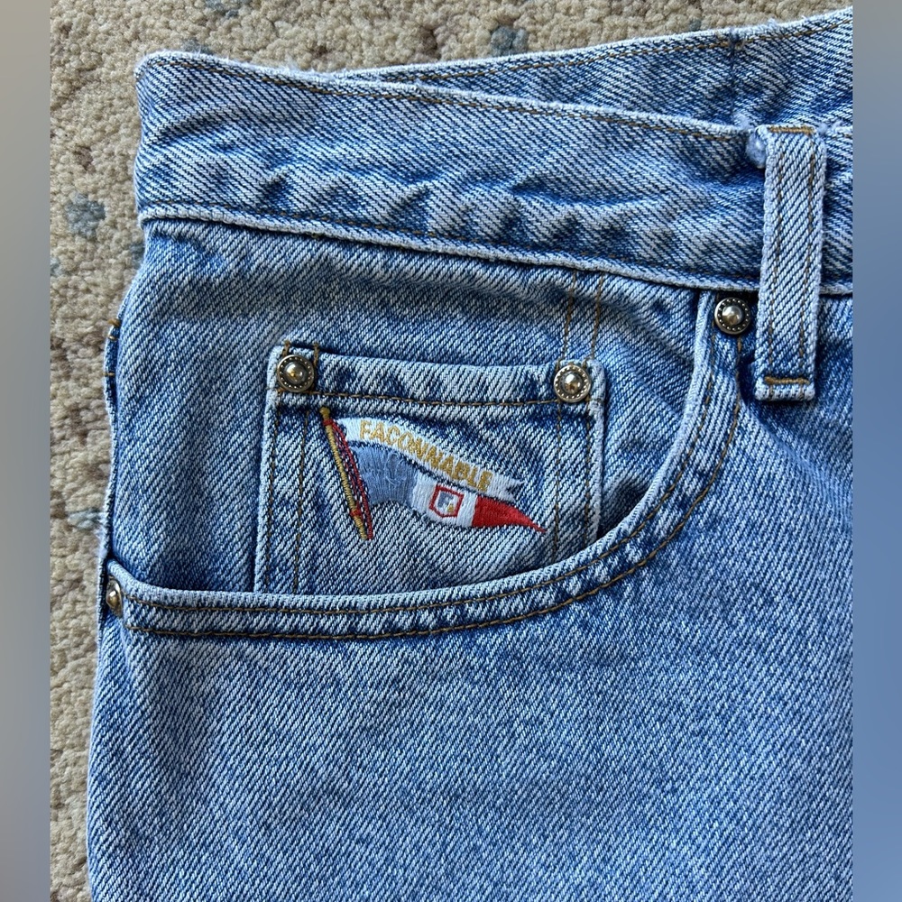 Vintage 1990’s High Rise Straight Leg Light Wash Jeans size 6p (26”x28”) - Picture 3 of 14